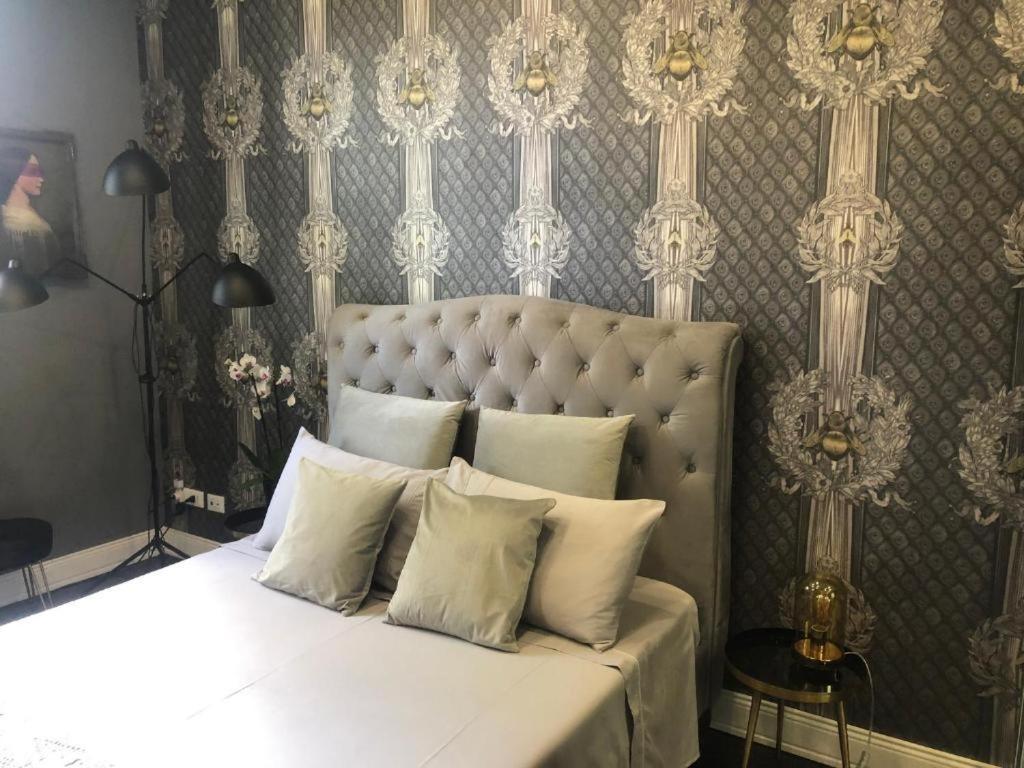 Lippi 42 Guest House Single Room'S In Villa With Garden Milão Exterior foto